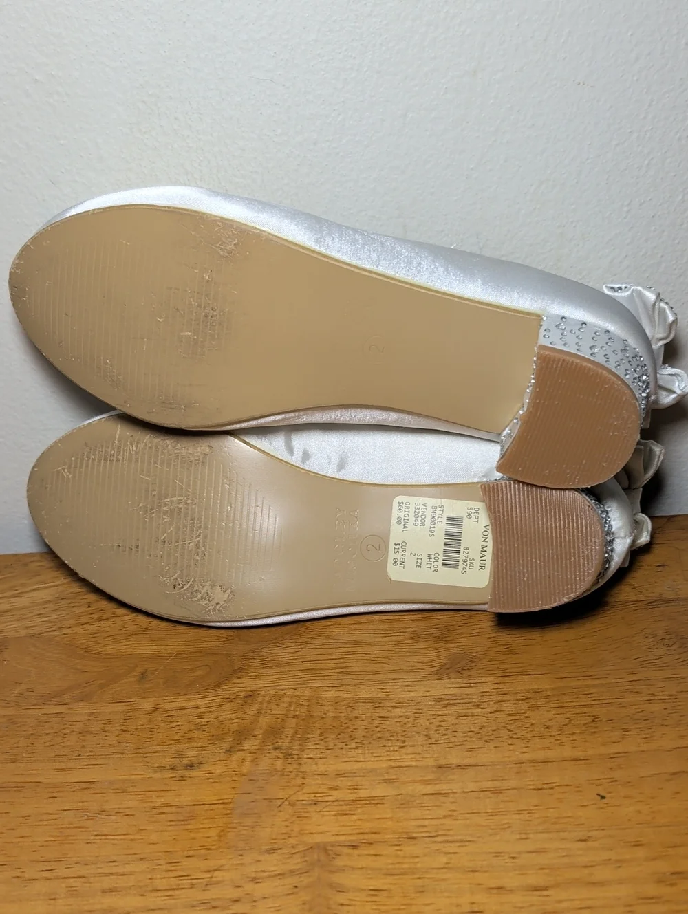 Badgley Mischka White Satin Low-Heel Shoes Rhinestone Bow Wedding Girls Size 2